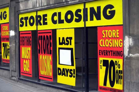 The-Death-of-Brick-Mortar-Retail-Fact-vs.-Fiction-squashed